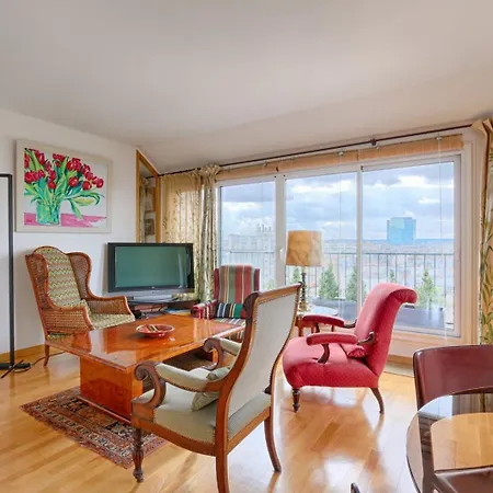 Residor - Beautiful, Bright 4p Apartamento